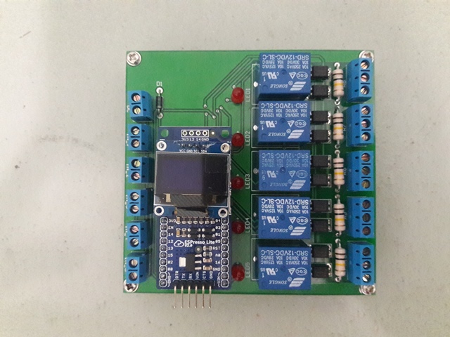 iot-switch-5-channel-top